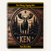 Moose bij zonsopgang, omlijst door dennen en pieke notitieboek (Voorkant)