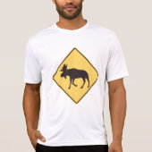 Moose Crossing Road Sign Wildlife Safety T-shirt (Voorkant)