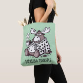 Moose Drink koffie in een Polka Dot Robe Tote Bag (Dichtbij)