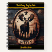 Moose houtsnijwerk op donker hout in natuur notitieboek (Voorkant)