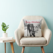 Moose in de winter op de besneeuwde weg Kerstmis Kussen (Stoel)