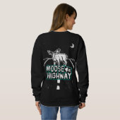 Moose op een Highway Sweatshirt (Vrouwen) (Achterkant volledig)