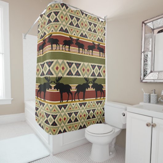 Moose Wildlife Animal Red Green Ochre Ikat Stripes Douchegordijn (In situ)