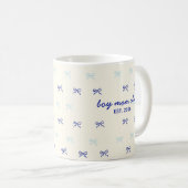 Mop met leuke aangepaste naam en strikpatroon koffiemok (Voorkant rechts)