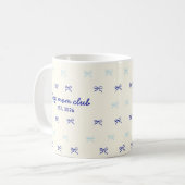 Mop met leuke aangepaste naam en strikpatroon koffiemok (Voorkant links)