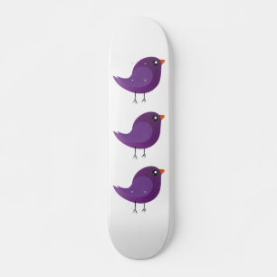 Moppige kleine vogeltje persoonlijk skateboard