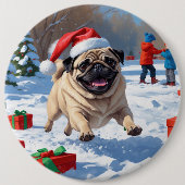 Mops die in de sneeuw rent met kerstmuts ronde button 6,0 cm (Voorkant)
