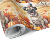 Mops in herfstbladeren Thanksgiving Kunst Cadeaupapier (Rol Hoek)