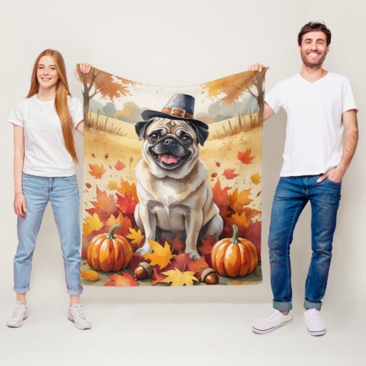Mops in herfstbladeren Thanksgiving Kunst Fleece Deken (In situ)