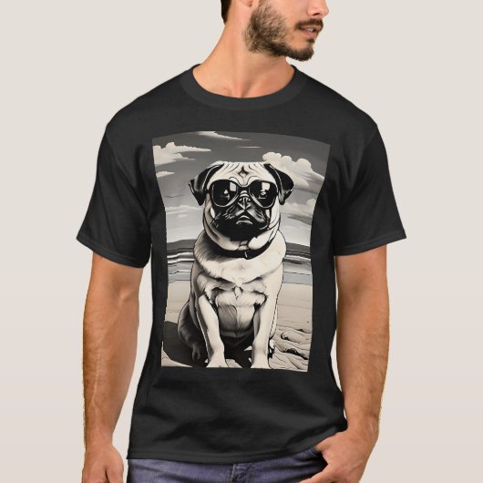 Mops met zonnebril op het strand t-shirt (Voorkant)