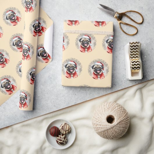 Mopshond met kerstmanoutfit - kerst 1 cadeaupapier (Crafts)