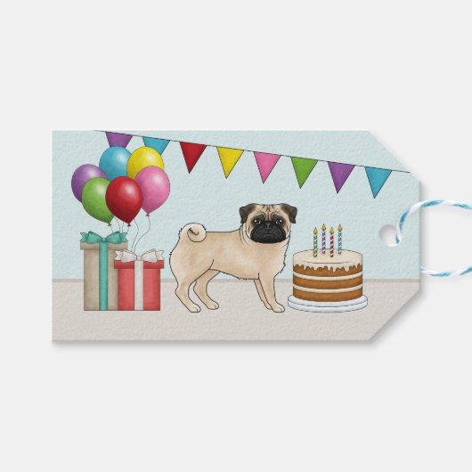 Mopshond met vossenbont viert Verjaardag Cadeaulabel (Voorkant (Horizontaal))