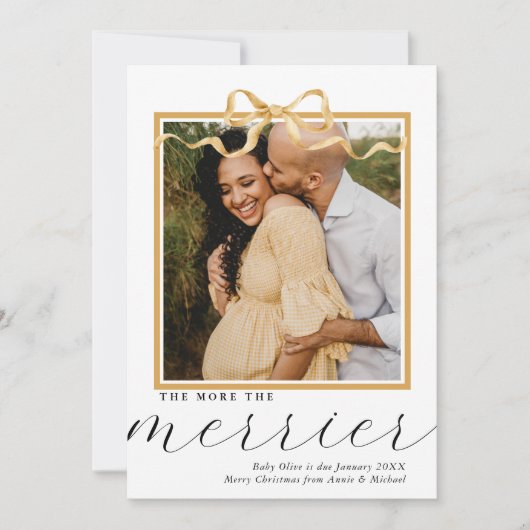 More The Merrier Christmas Pregnancy Announcement Feestdagenkaart (Voorkant)
