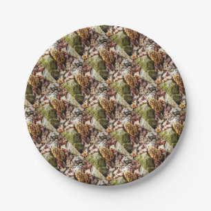 Morel paddenstoel in het wild papieren bordje