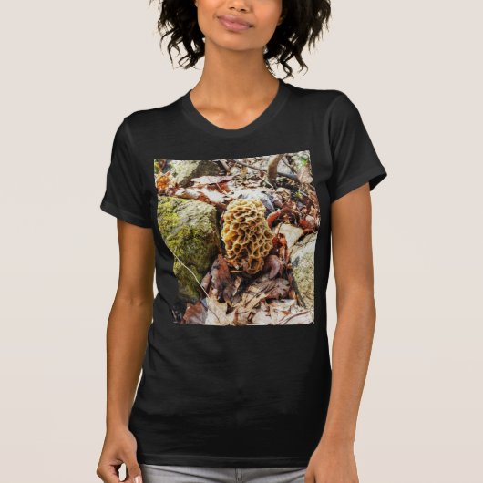 Morel paddenstoel in het wild t-shirt (Voorkant)