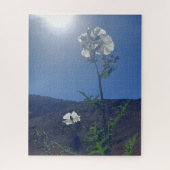 Morning Calm: Cream Blossom in Translucent Light Legpuzzel (Verticaal)