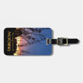 Morning Colors Rise between Wildflower Silhouettes Bagagelabel (Voorkant horizontaal)