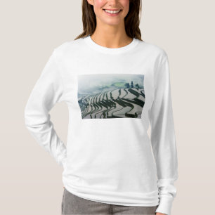 Morning Fog boven rijstvelden T-shirt