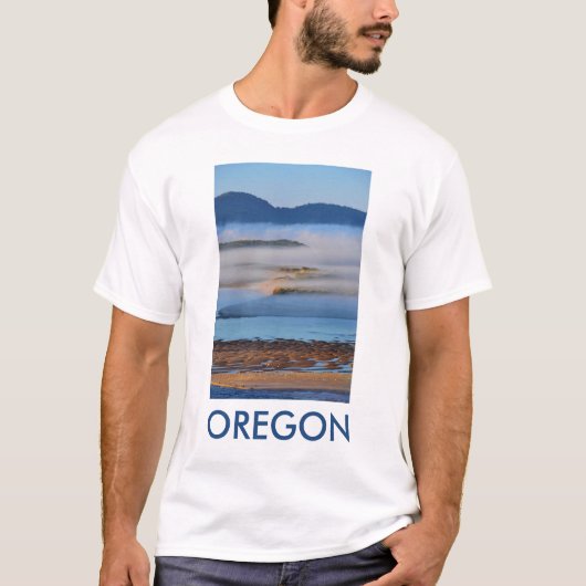Morning fog over Netarts Bay, OF T-shirt (Voorkant)