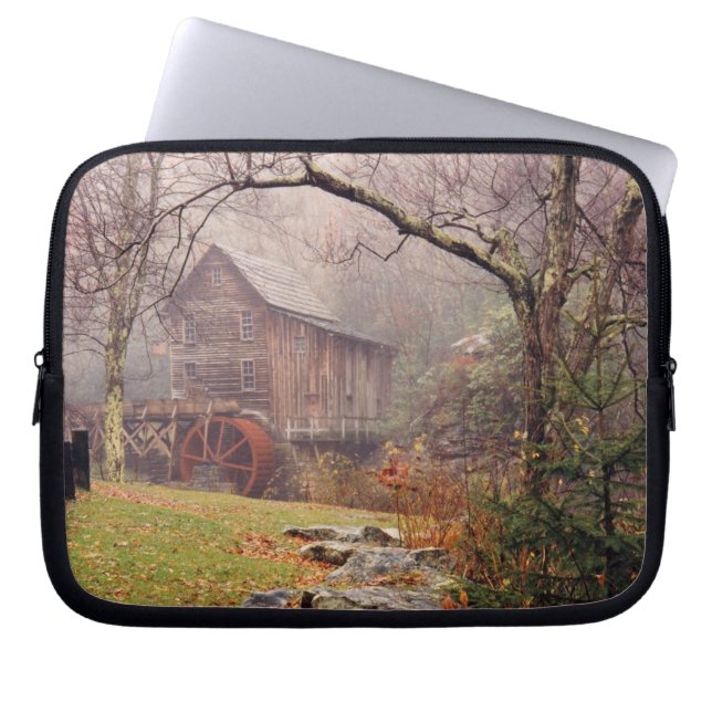 Morning Mist Laptop Sleeve (Voorkant)