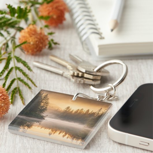 Morning Mist op de rivier in de Pines Sleutelhanger (Voorkant Rechts)