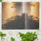 Morning Mist op de rivier in de Pines Theedoek (Gevouwen)