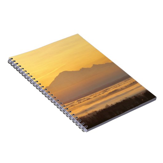 Morning Mountain Magic Notitieboek (Rechterzijde)