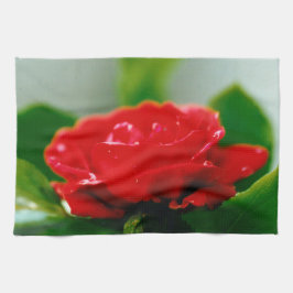 Morning red Rose bedekt met dauwdruppels Theedoek