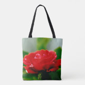 Morning red Rose bedekt met dauwdruppels Tote Bag (Achterkant)