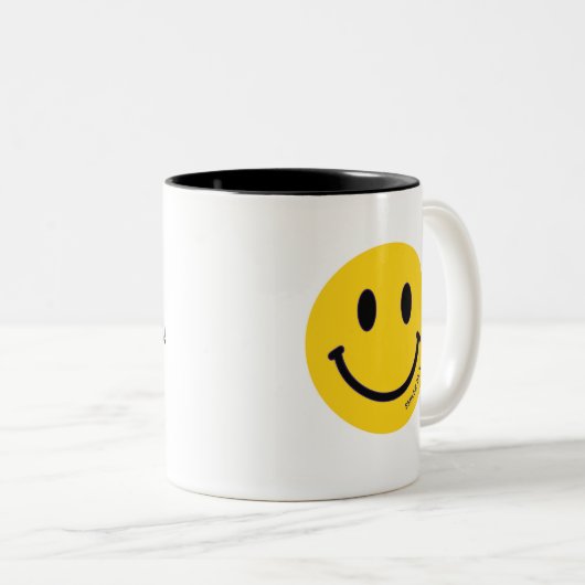 Morning Smiles Tweekleurige Koffiemok (Voorkant rechts)