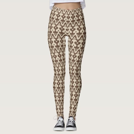 Moroccan Ikat Damask Pattern, Taupe en Beige Leggings (Voorkant)