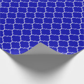 Moroccan Quatrefoil White over Royal Blue Cadeaupapier (Hoek)