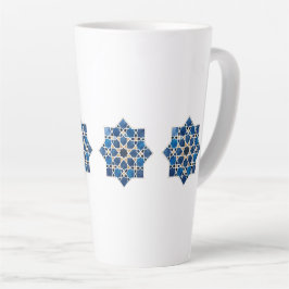 Morokkaans islamitisch geometrisch sterpatroon wat latte mok