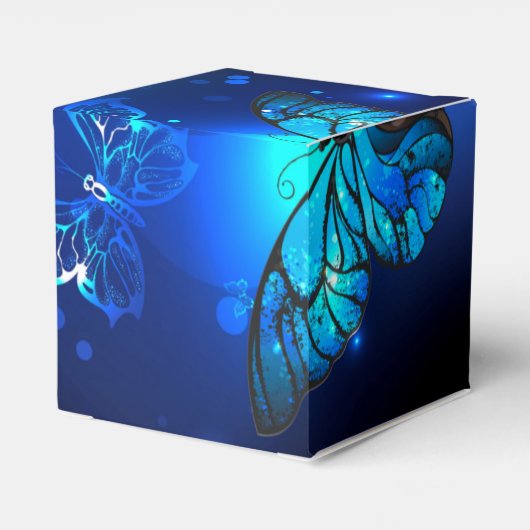 Morpho Butterfly in de donkere achtergrond Bedankdoosjes (Achterkant)