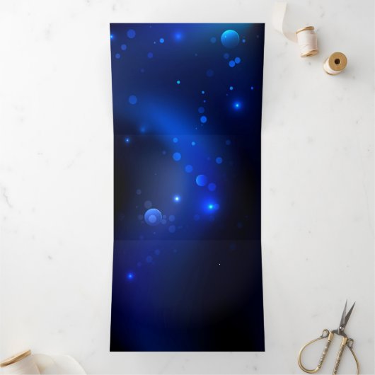 Morpho Butterfly in de donkere achtergrond Drieluik Wenskaart (Binnen)