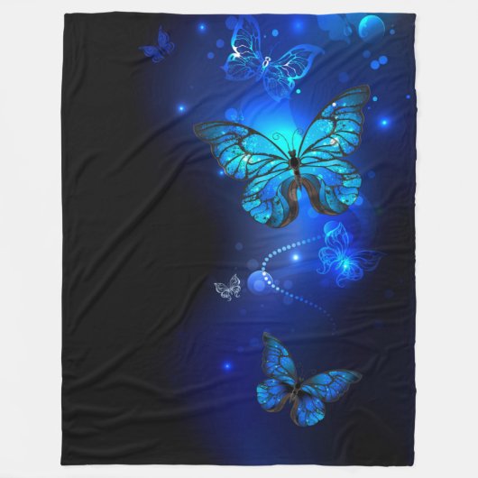 Morpho Butterfly in de donkere achtergrond Fleece Deken (Voorkant)