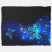 Morpho Butterfly in de donkere achtergrond Fleece Deken (Voorkant (Horizontaal))