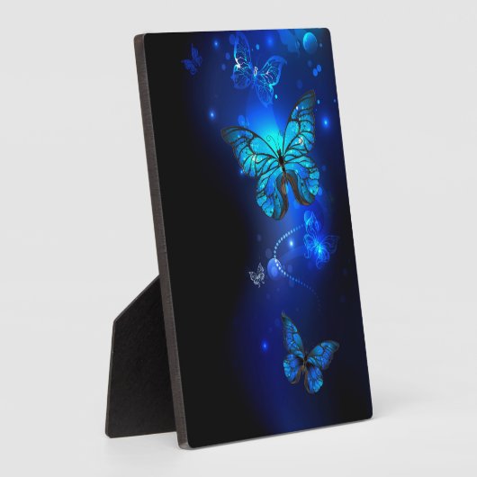 Morpho Butterfly in de donkere achtergrond Fotoplaat (Zijkant)