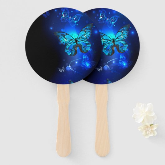 Morpho Butterfly in de donkere achtergrond Handwaaier (Voorkant en achterkant)