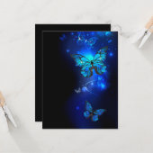 Morpho Butterfly in de donkere achtergrond Kaart (Voorkant / Achterkant in situ)