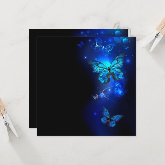 Morpho Butterfly in de donkere achtergrond Kaart (Voorkant / Achterkant in situ)