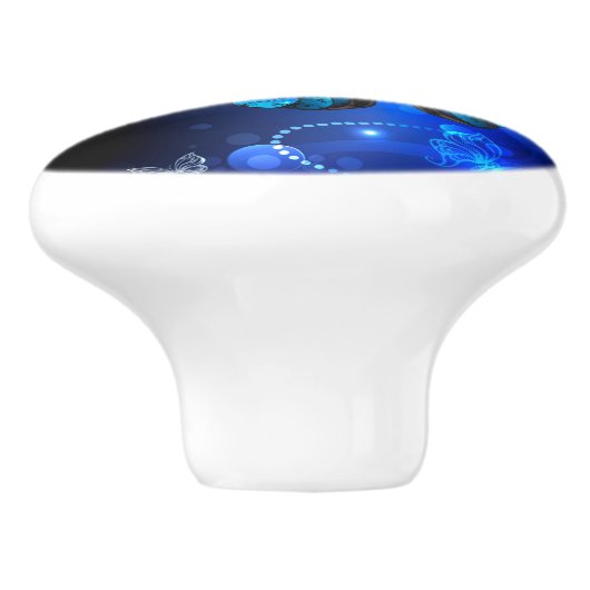 Morpho Butterfly in de donkere achtergrond Keramische Knop (Zijkant)