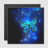 Morpho Butterfly in de donkere achtergrond Magnetische Uitnodiging (Voorkant / Achterkant)