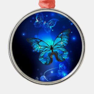 Morpho Butterfly in de donkere achtergrond Metalen Ornament
