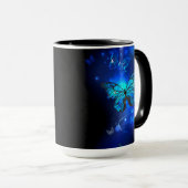 Morpho Butterfly in de donkere achtergrond Mok (Voorkant rechts)