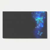 Morpho Butterfly in de donkere achtergrond Post-it® Notes (Voorkant)