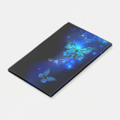 Morpho Butterfly in de donkere achtergrond Post-it® Notes (Schuin)