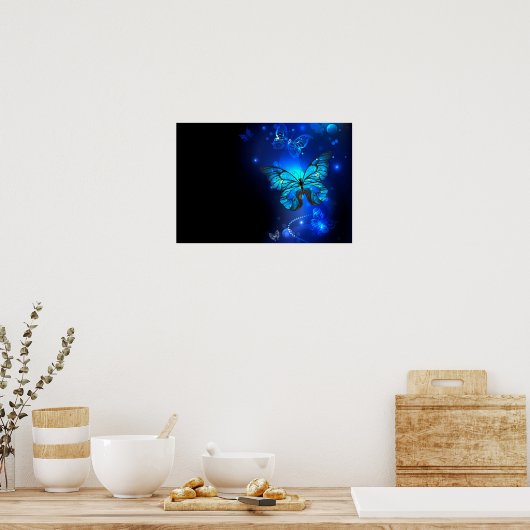 Morpho Butterfly in de donkere achtergrond Poster (Keuken)