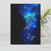 Morpho Butterfly in de donkere achtergrond Programmakaart (Staand voorkant)