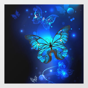 Morpho Butterfly in de donkere achtergrond Raamsticker